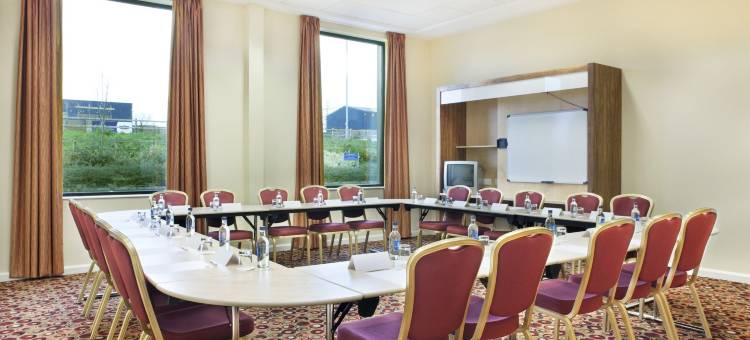 Holiday Inn Express 安特里姆 - M2，JCT.1(Holiday Inn Express ANTRIM - M2, JCT.1 by IHG)图片
