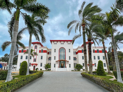 皇宫酒店 - 限成人