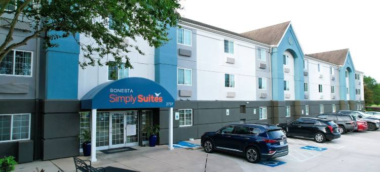 休斯顿-NASA克利尔莱克索尼斯塔简单套房酒店(Sonesta Simply Suites Houston – NASA Clear Lake)图片