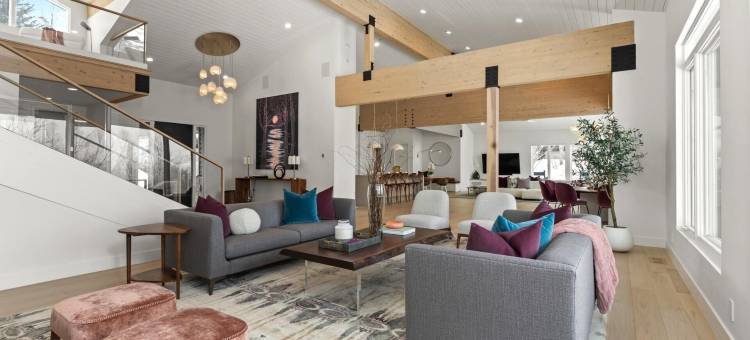 Wonderland Estate 6 卧室 PAS-2680 由 KBM(Kbm Resorts Private Home Estate Indoor Pool Theater Pool Table Shuffle Board Workout Room Pas-2680)图片