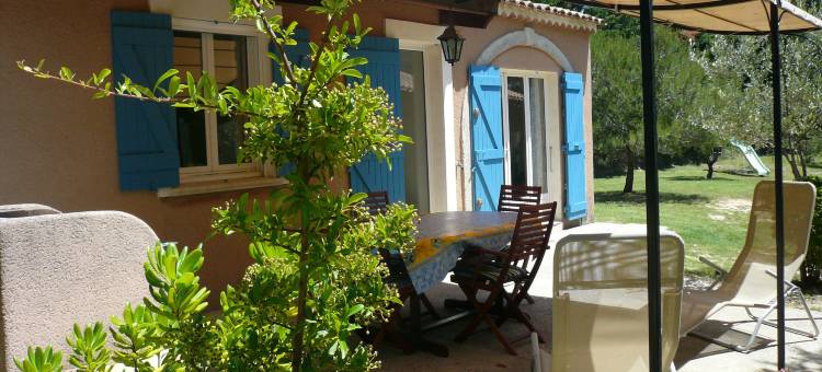 Holiday Home in Buisson with Private Pool图片