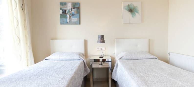 Holiday Home in Empuriabrava with Private Pool图片