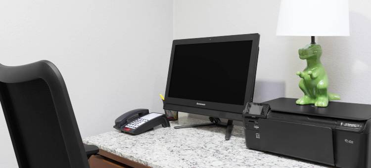 麦迪逊维尔温德姆戴斯套房酒店(Days Inn & Suites by Wyndham Madisonville)图片