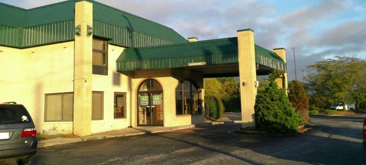 品质酒店及套房(Quality Inn and Suites Indianapolis)图片