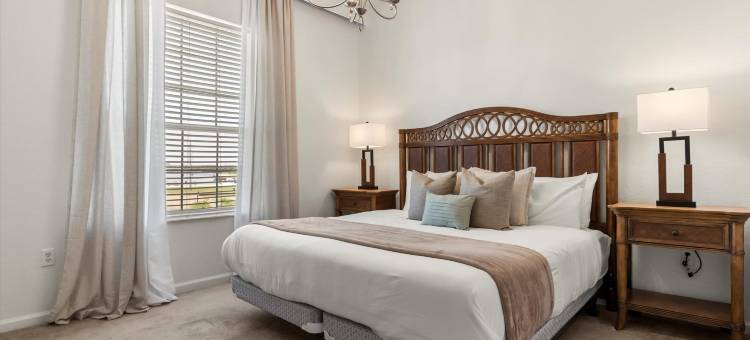 Upstay: Stunning 3BR Condo w Scenic Views & Patio图片