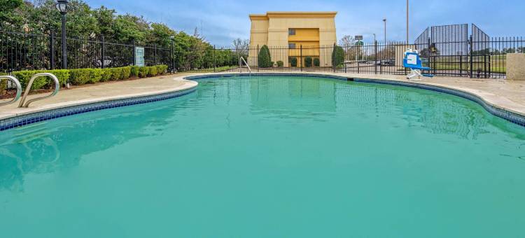 巴吞鲁日齐根莱恩拉昆塔温德姆套房酒店(La Quinta Inn & Suites by Wyndham Baton Rouge Siegen Lane)图片