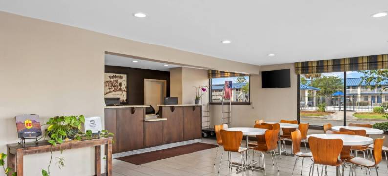 弗多斯塔-会议中心区速8酒店(Super 8 by Wyndham Valdosta GA I-75)图片