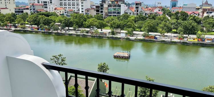 宁平C'Lau酒店(C'Lau Hotel Ninh Binh)图片