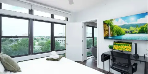 Stylish Stays 的 Labor