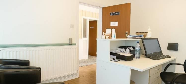 盖特威克四季旅馆(All Seasons Guest House Gatwick & Airport Parking)图片