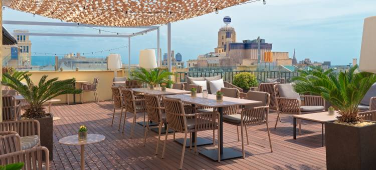 巴塞罗那H10优尼沃斯酒店(H10 Universitat Hotel Barcelona)图片
