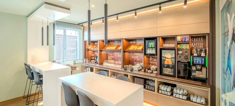 奥芬堡中央火车站B&B酒店(B&B HOTEL Offenburg-Hbf)图片