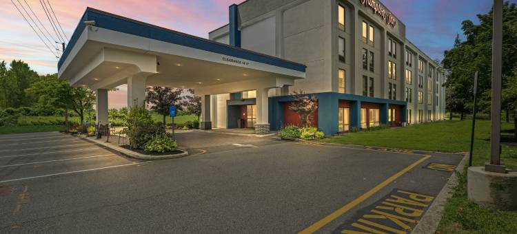 里奇菲尔德公园欢朋酒店(Hampton Inn Ridgefield Park)图片