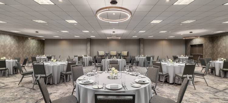 奥弗兰德公园西假日套房酒店(Holiday Inn & Suites OVERLAND PARK-WEST by IHG)图片