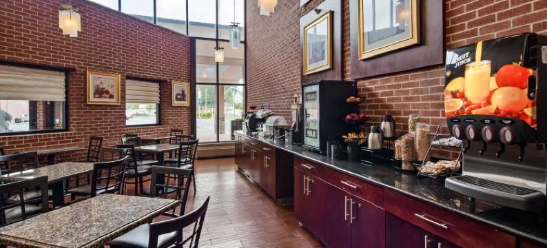 雷丁贝斯特韦斯特优质套房酒店(Best Western Plus Reading Inn  Suites)图片