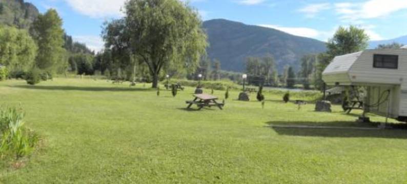 河畔高山汽车旅馆(Rivermount Motel)图片