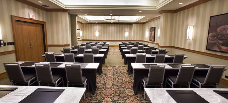 芝加哥橡树溪套房希尔顿酒店(Hilton Chicago/Oak Brook Suites)图片