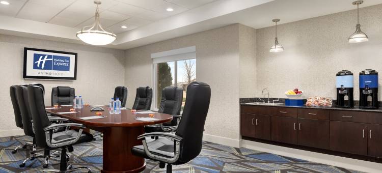 智选假日套房酒店欧佩莱卡赤褐色(Holiday Inn Express & Suites Opelika Auburn)图片
