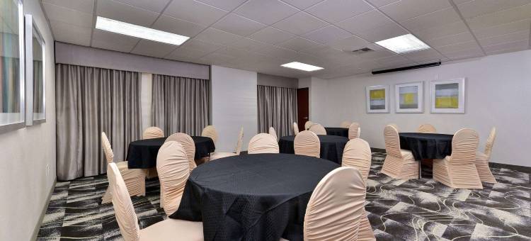 舒适酒店及套房-弗赖拉辛-普莱诺(Comfort Inn & Suites Frisco - Plano)图片