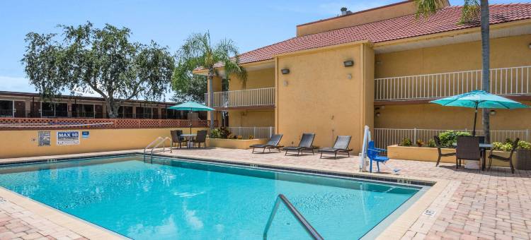 北里奇港罗德威酒店(Rodeway Inn Port Richey North)图片