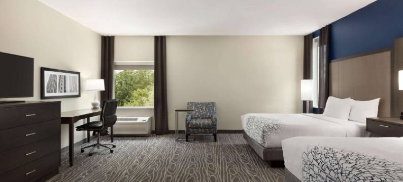 岩石丘拉昆塔温德姆套房酒店(La Quinta Inn & Suites by Wyndham Rock Hill)图片