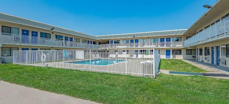 密苏里堪萨斯城 - 机场 6 号汽车旅馆(Motel 6 Kansas City, MO - Airport)图片