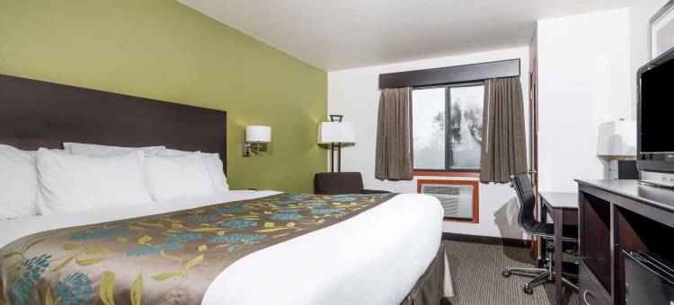 欧克莱尔呗盟套房酒店(Baymont by Wyndham Eau Claire WI)图片