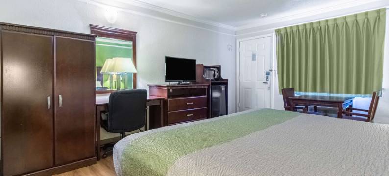 金斯堡6号汽车旅馆(Motel 6 Kingsburg, CA)图片