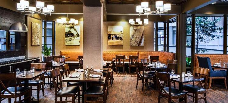 芝加哥北岸迪尔菲尔德希尔顿安泊套房酒店(Embassy Suites by Hilton Chicago North Shore Deerfield)图片