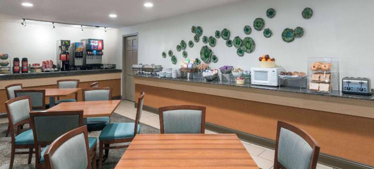 康福特套房巴吞鲁日南部I-10(Comfort Suites Baton Rouge South I-10)图片