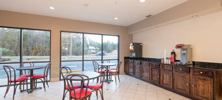 红屋顶旅馆及套房比洛克西 - 海洋泉(Red Roof Inn & Suites Biloxi - Ocean Springs)图片
