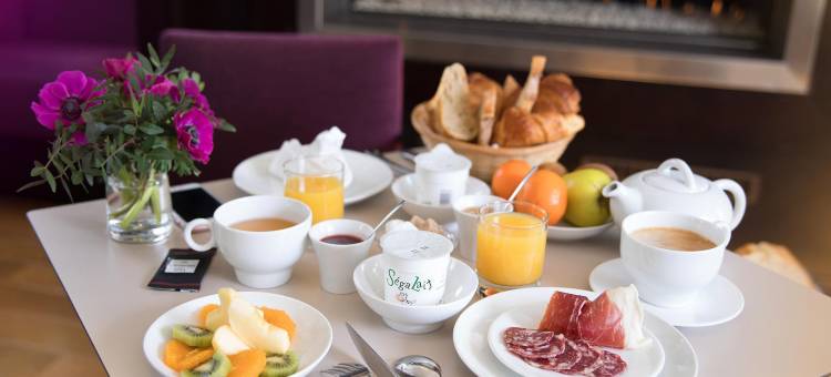 拉费米的博兰酒店(HÔTEL la Ferme de Bourran Rodez - Parking privé Gratuit)图片