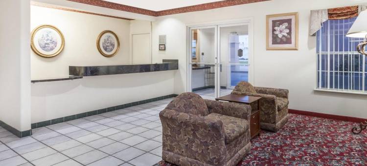 福尔尼东达拉斯温德姆速 8 酒店(Super 8 by Wyndham Forney/East Dallas)图片