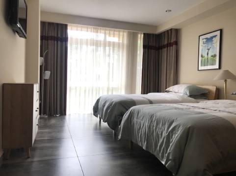 大蚊子度假别墅(汤高段分店)