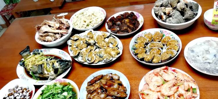 海平面海景民宿(渔港路分店)图片