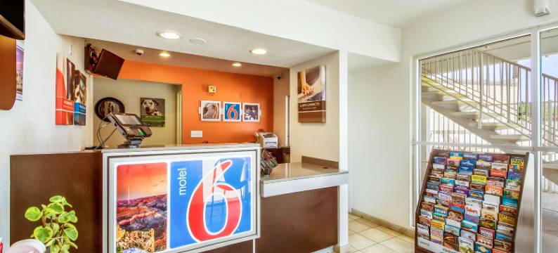 凤凰太阳城6号汽车旅馆 - 扬镇(Motel 6 Youngtown, AZ - Phoenix - Sun City)图片