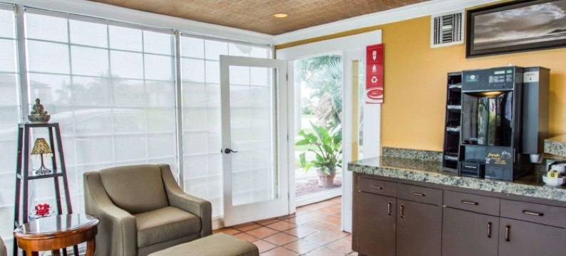 伊克诺旅馆-可可比奇海滩近海港(Econo Lodge Cocoa Beach - Near the Port)图片