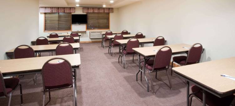 库恩拉匹兹美吟温德姆酒店(AmericInn by Wyndham Coon Rapids)图片