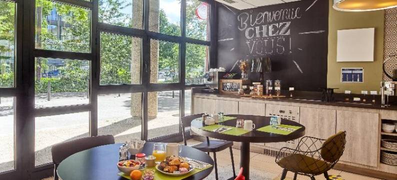 B&B HOTEL圣昆廷-伊韦林中心火车站(B&B Hotel Saint-Quentin-en-Yvelines Centre Gare 4 étoiles)图片