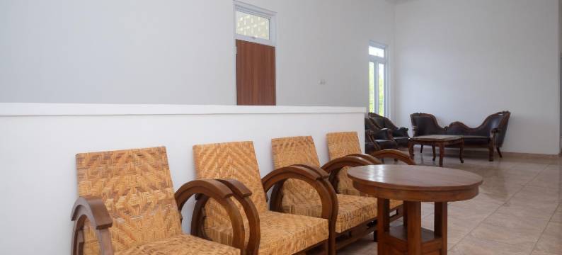 RedDoorz Syariah Near Transmart Pabelan Solo图片