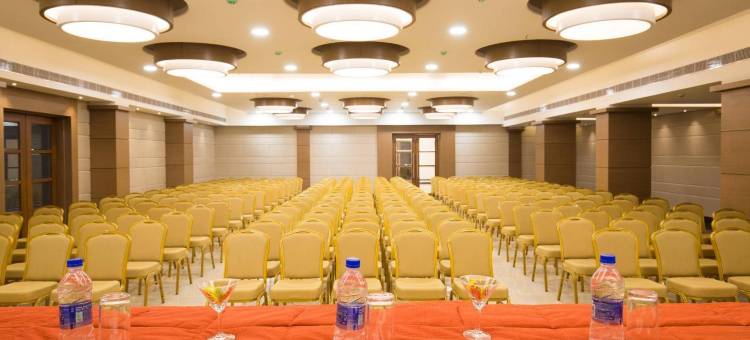 基斯科尔格兰兹酒店(Kiscol Grands Hotel)图片