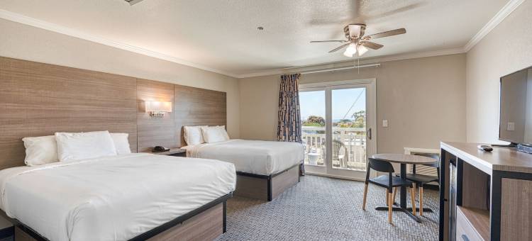 莫罗贝海港屋酒店(Harbor House Inn)图片