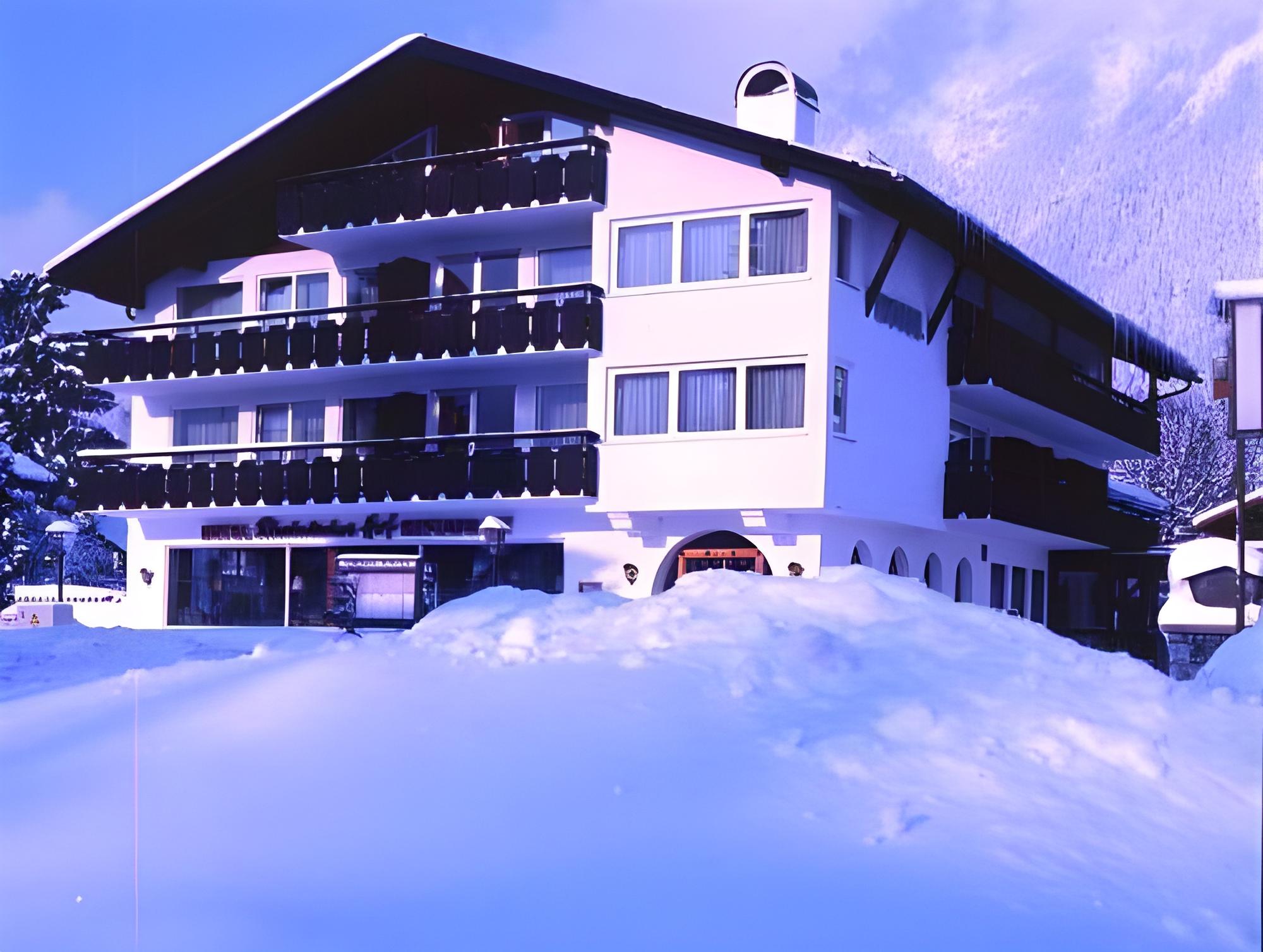 Hotel Rheinischer HofOver view