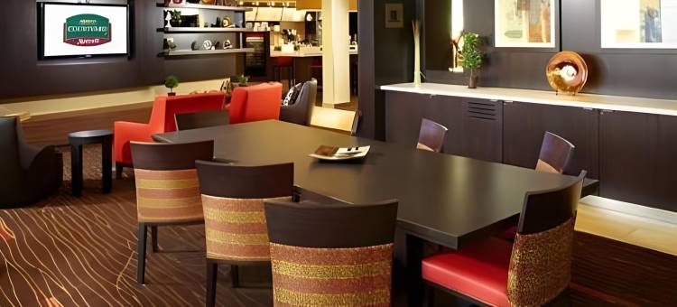 华盛顿匹兹堡/梅多兰兹万豪万怡酒店(Courtyard Pittsburgh Washington/Meadow Lands)图片