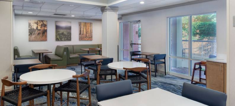 格林斯伯勒温多弗万枫酒店及套房(Fairfield Inn & Suites Greensboro Wendover)图片