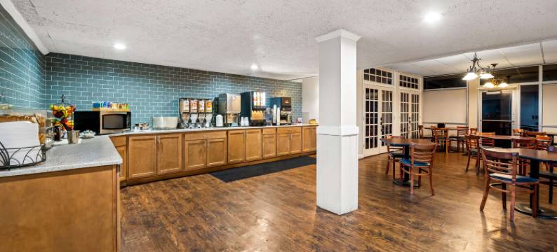 迪比克温德姆戴斯酒店(Days Inn by Wyndham Dubuque)图片