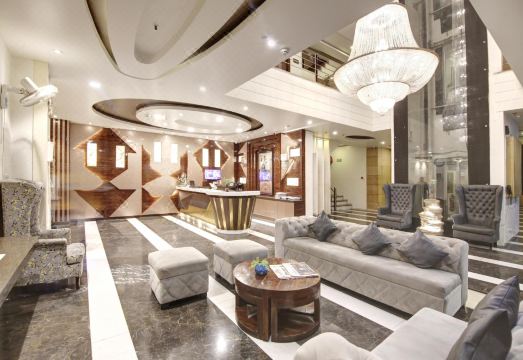 Hotel All Iz Well - Traveller Choice Award Winner 2025 Hotel Overview