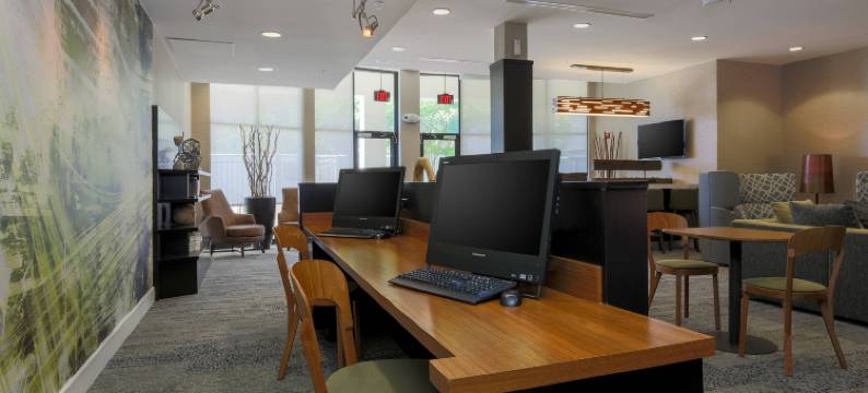 达拉斯阿林顿南万怡酒店(Courtyard Dallas Arlington South)图片