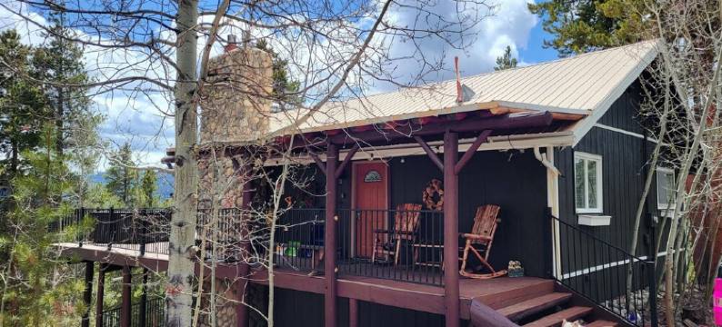 WinterPark Chalet-3br/2ba. 2decks/hottub/mtn views. Skiing/Hiking/Biking nearby.图片