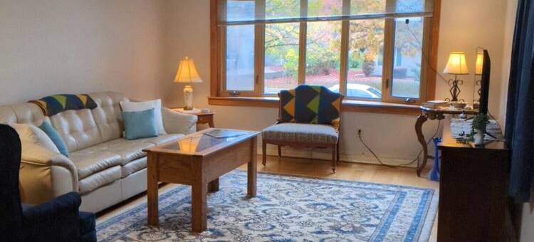 漂砾缺失地区温馨四卧室惬意氛围尽享悬崖丘陵美景度假屋(Cozy 4 bedroom relax atmosphere enjoy beauty of bluff country  driftless region)图片